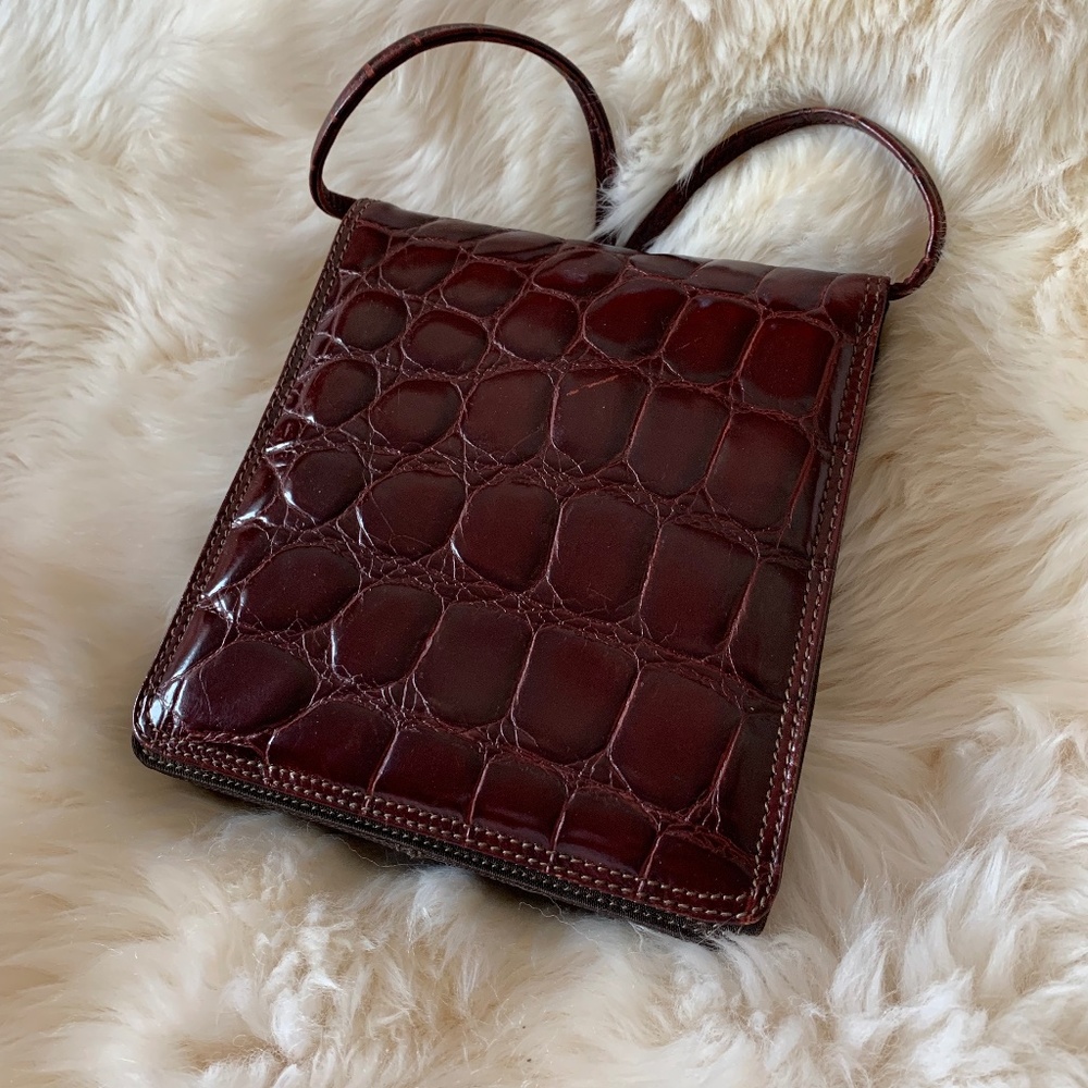Sweet, Chic, and Simple Francesco Biasia : )